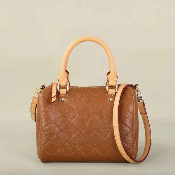 Women’s Designer Handbag Vintage High-Capacity Shoulder Bag with Timeless Style