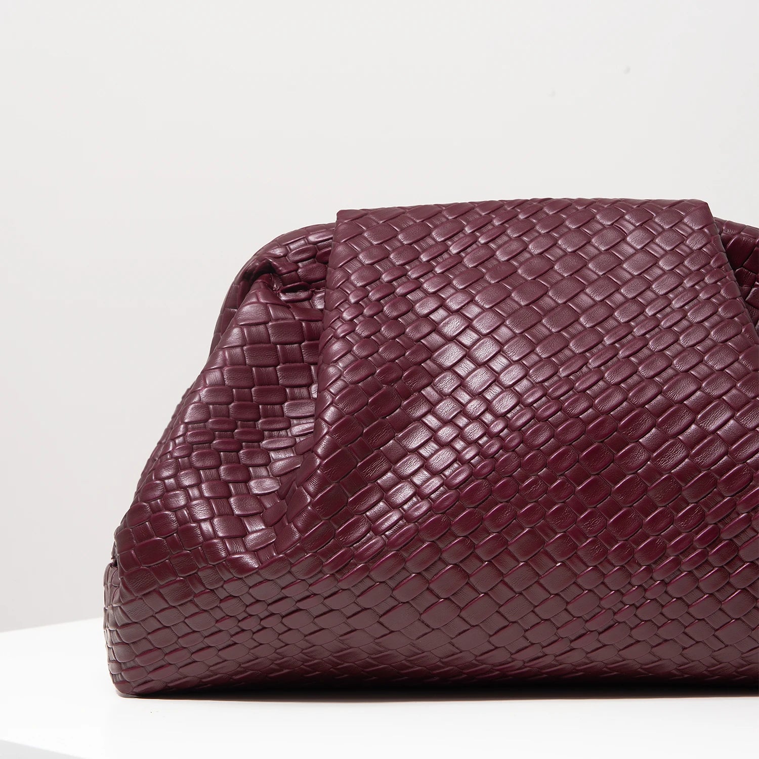 Women’s Woven Pattern Clutch Bag – Burgundy Vintage Design